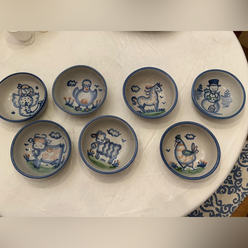 MA Hadley Hand-Painted Ceramic Animal Bowls - Set of 7, Blue Accents